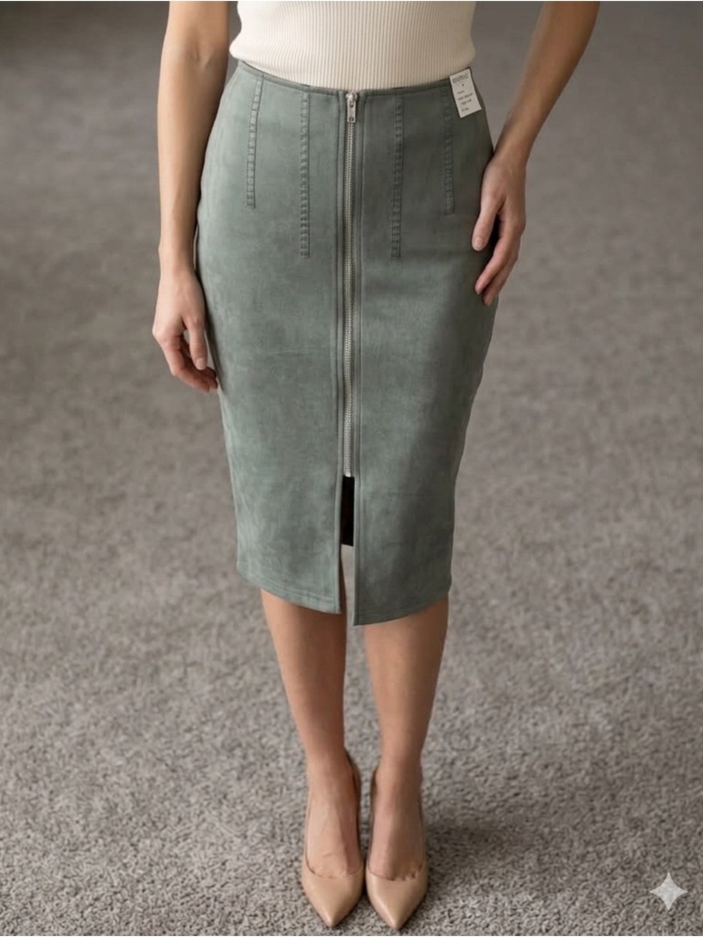New Pencil skirt size M Zippered front decor New with Tags Classic official work